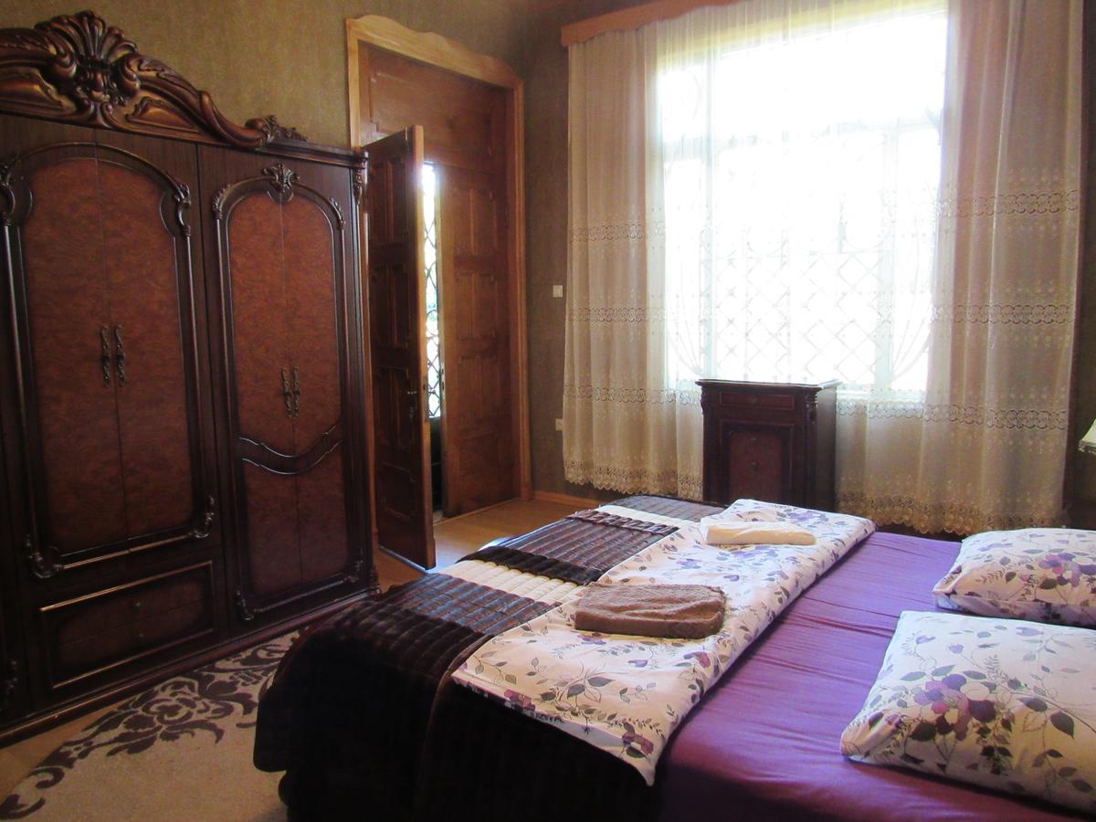 Guest House Levan II Dadiani Zugdidi Εξωτερικό φωτογραφία