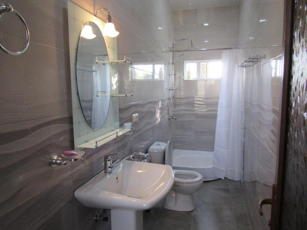 Guest House Levan II Dadiani Zugdidi Εξωτερικό φωτογραφία